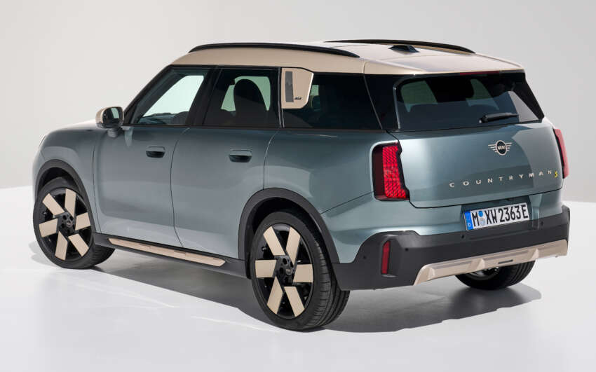 2024 MINI Countryman Electric debuts – single- and dual-motor EV powertrains; up to 313 hp, 462 km range 1662682