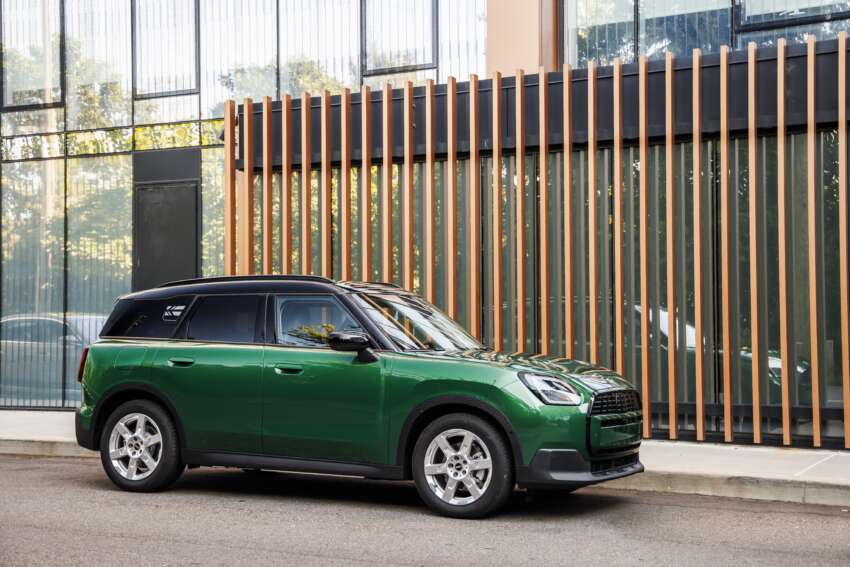 2024 MINI Countryman Electric debuts – single- and dual-motor EV powertrains; up to 313 hp, 462 km range 1670779