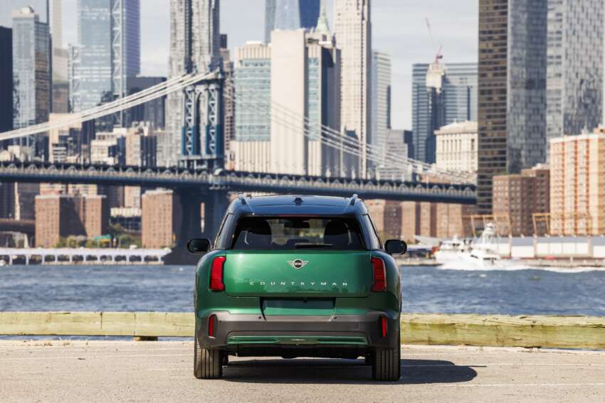 2024 MINI Countryman Electric debuts – single- and dual-motor EV powertrains; up to 313 hp, 462 km range 1670761