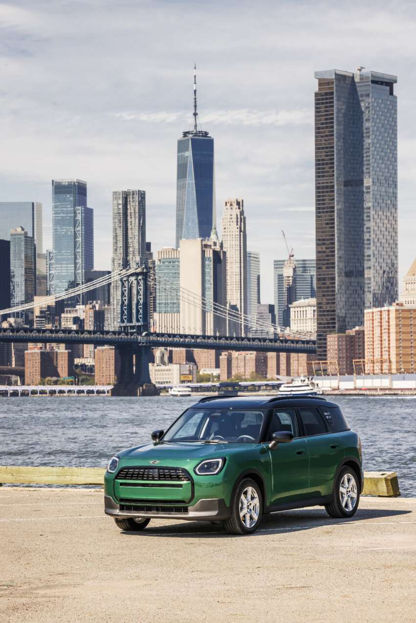 2024 MINI Countryman Electric debuts – single- and dual-motor EV powertrains; up to 313 hp, 462 km range 1670740