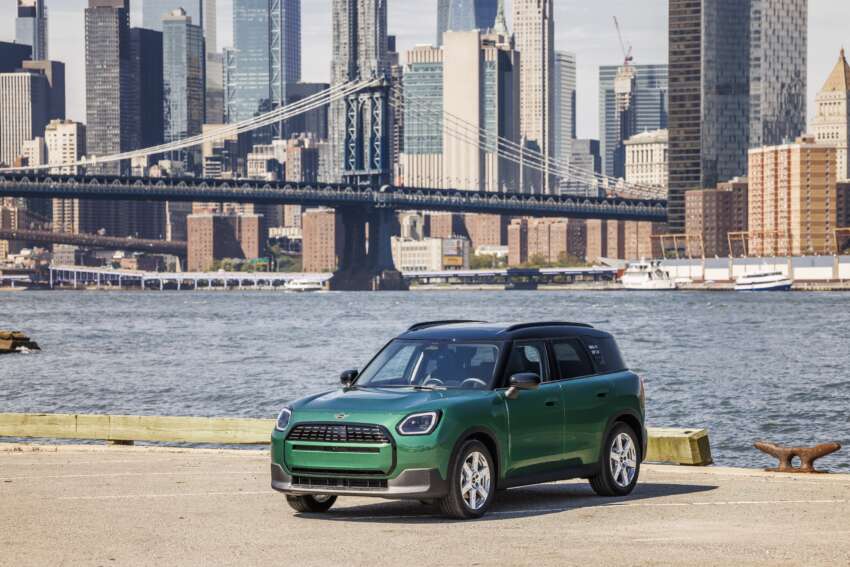 2024 MINI Countryman Electric debuts – single- and dual-motor EV powertrains; up to 313 hp, 462 km range 1670728