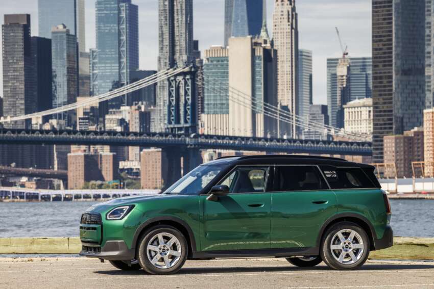 2024 MINI Countryman Electric debuts – single- and dual-motor EV powertrains; up to 313 hp, 462 km range 1670715