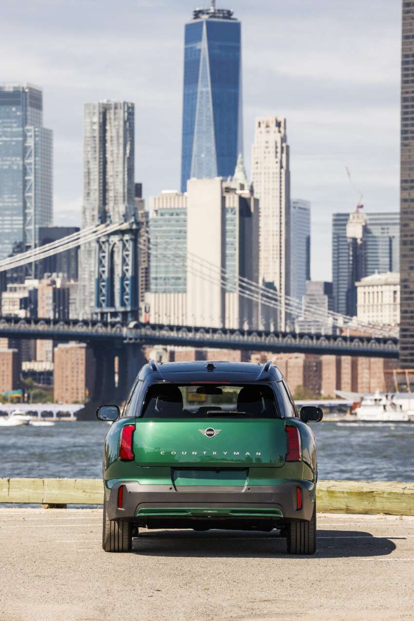 2024 MINI Countryman Electric debuts – single- and dual-motor EV powertrains; up to 313 hp, 462 km range 1670758