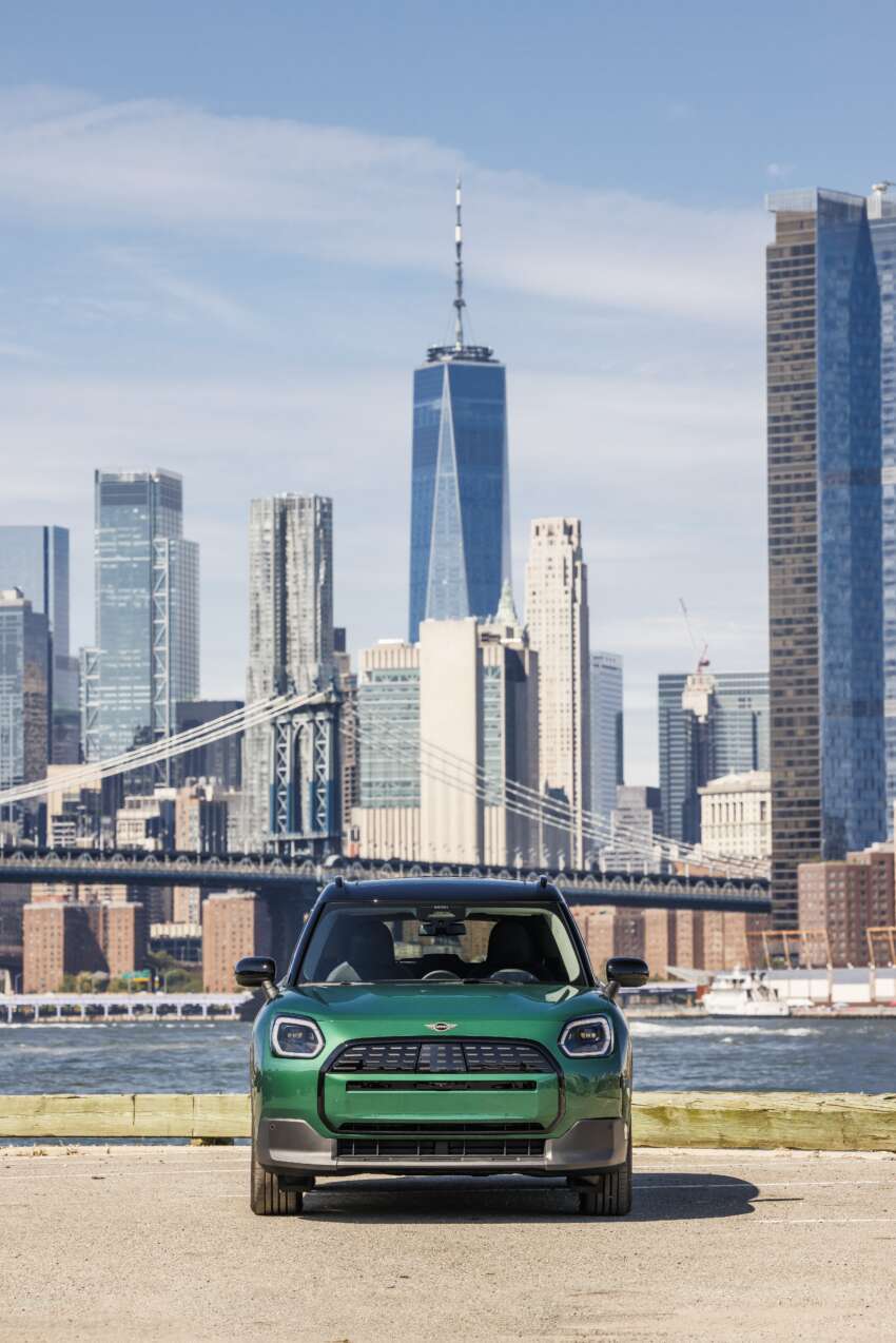 2024 MINI Countryman Electric debuts – single- and dual-motor EV powertrains; up to 313 hp, 462 km range 1670763