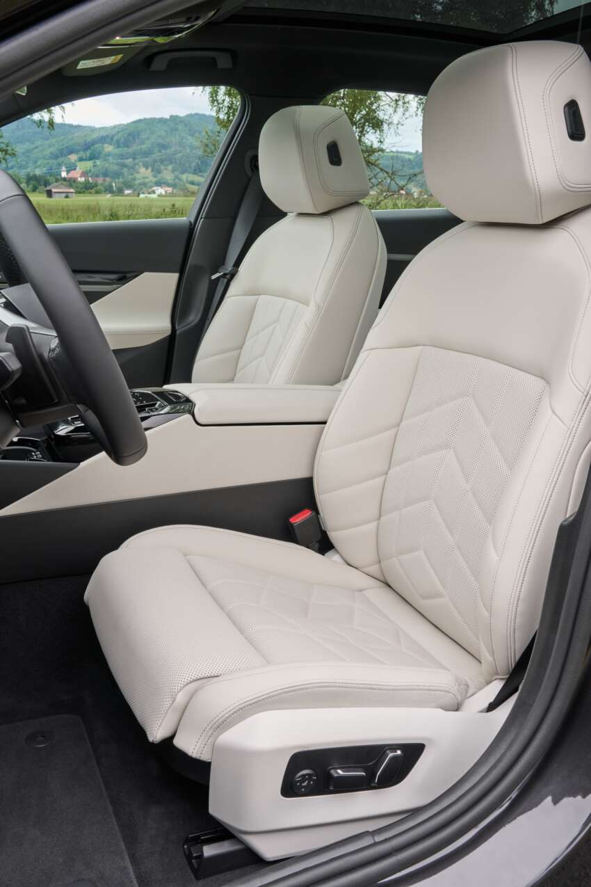 2024 BMW 530e, 550e xDrive PHEVs revealed – 2.0L I4 and 3.0L I6; up to 489 PS, 700 Nm, 103 km EV range 1671871