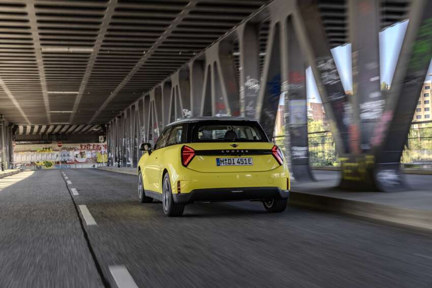 2024 MINI Cooper Electric debuts – simpler design for 5th gen; E, SE variants; up to 218 PS, 402 km EV range 1727542