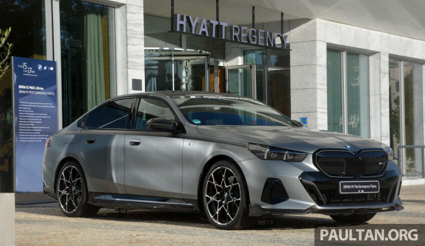 2024 BMW 5 Series G60 with M Performance Parts – live pics of carbon bodykit, 21′ cross-spoke wheels 1674465