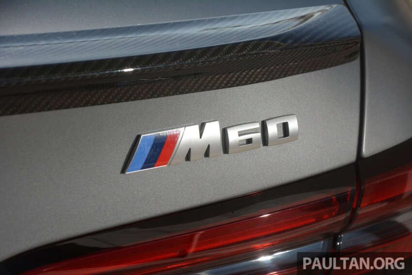 2024 BMW 5 Series G60 with M Performance Parts – live pics of carbon bodykit, 21′ cross-spoke wheels 1674468