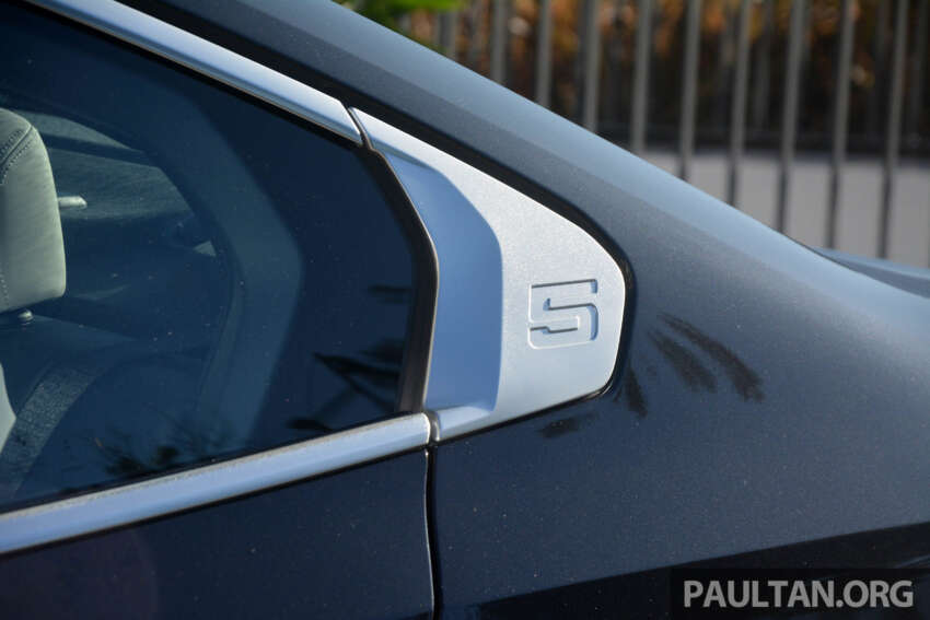 2024 BMW 530e PHEV – live pics of G60 plug-in hybrid, 100 km EV range, more power, the best of both worlds 1674159