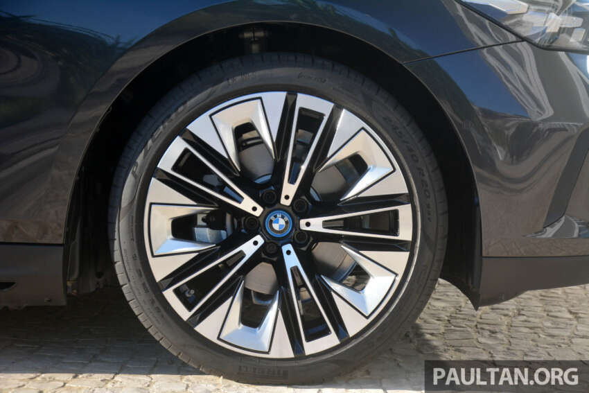 2024 BMW 530e PHEV – live pics of G60 plug-in hybrid, 100 km EV range, more power, the best of both worlds 1674154