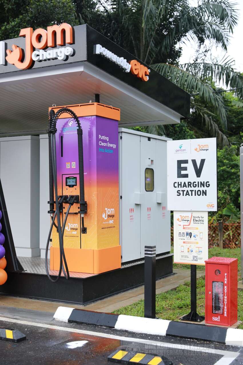 PLUS and Gentari launch modular DC fast charger with battery energy storage at Behrang lay-by northbound 1681633