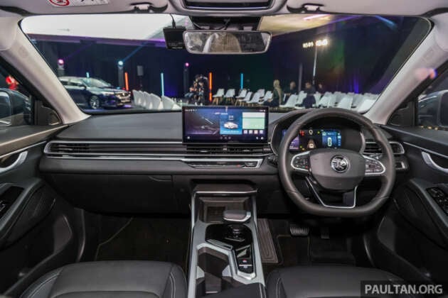 Proton S70 2024 dilancar di Malaysia — empat varian; 1.5T 7DCT; bersaing harga Vios/City, RM74k-RM95k