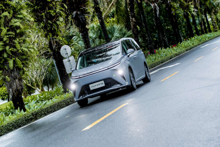 2024 Maxus MIFA 9 launched in Malaysia – 7-seat EV MPV; up to 435 km range; standard AEB; from RM270k 1693757