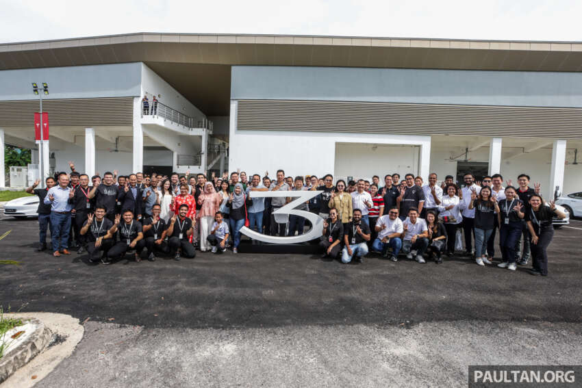 Tesla Model 3 Highland facelift in Malaysia – first units of RWD, Long Range EVs delivered to customers 1701411