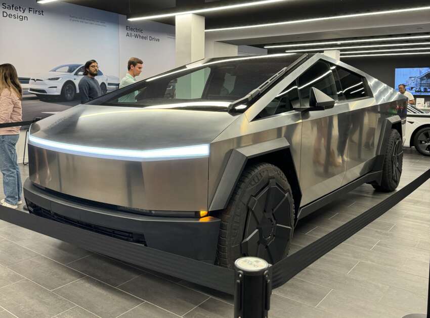 Tesla Cybertruck hits showrooms ahead of launch 1700425