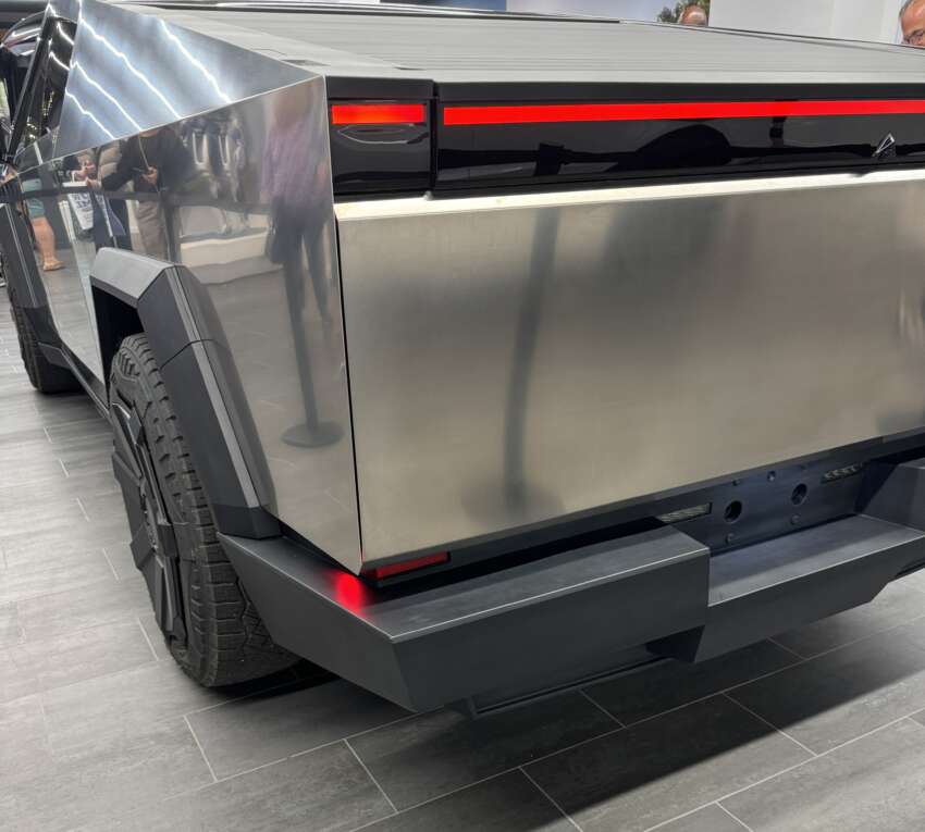 Tesla Cybertruck hits showrooms ahead of launch 1700426