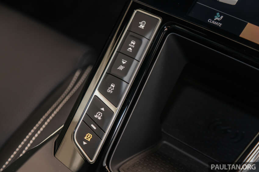 2023 Jaguar I-Pace EV – with RM12k Stealth Pack 1709351