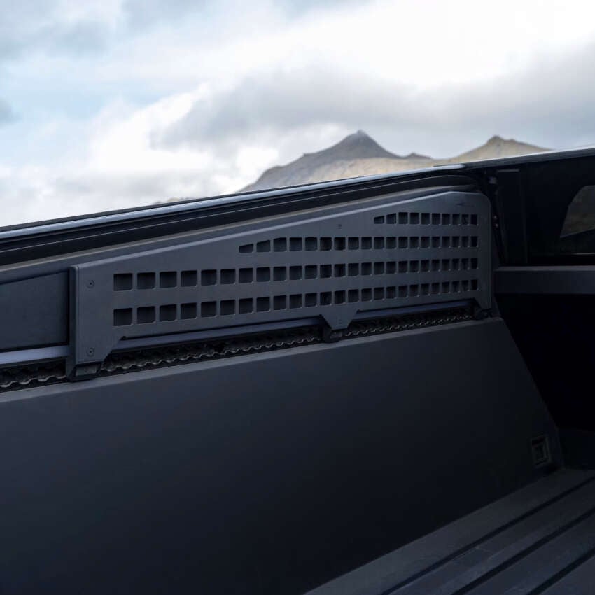 2024 Tesla Cybertruck debuts – EV pick-up truck with up to 857 PS, 756 km EV range; bulletproof body 1702463