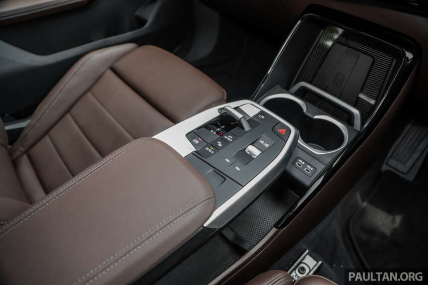 2024 BMW iX1 xDrive30 Malaysian review – fr RM276k; 440 km range; how good is the first-ever X1 EV? 1720602