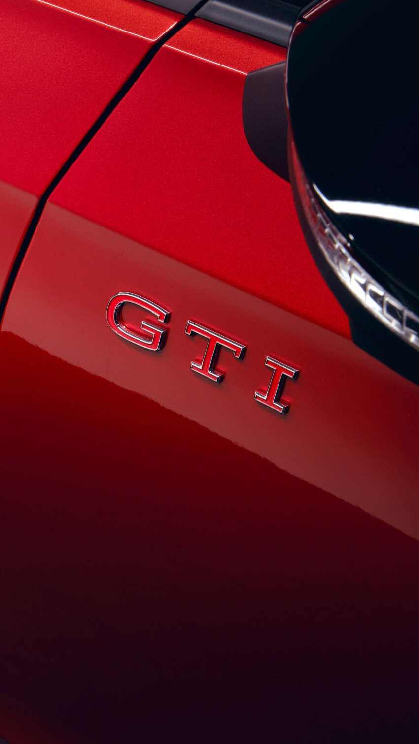 2024 Volkswagen Golf Mk8.5 facelift debuts – styling tweaks, physical buttons, GTE and GTI get more power 1719399