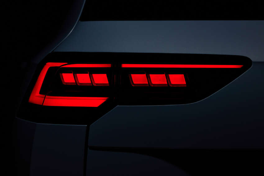 2024 Volkswagen Golf Mk8.5 facelift debuts – styling tweaks, physical buttons, GTE and GTI get more power 1719436