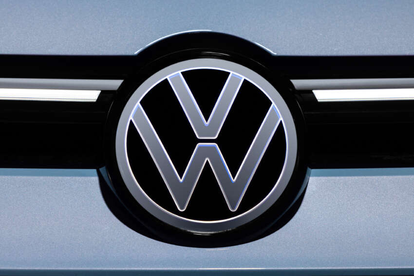 2024 Volkswagen Golf Mk8.5 facelift debuts – styling tweaks, physical buttons, GTE and GTI get more power 1719439