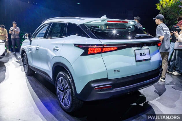 Chery Omoda E5 EV launched in Malaysia – 430 km range, 7.6s, 8yr batt warranty, CKD Q2 2024, RM147k