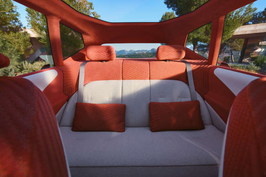 BMW Vision Neue Klasse X previews 2025 iX3 electric SUV – small kidney grille; customisable interior, sound 1742573