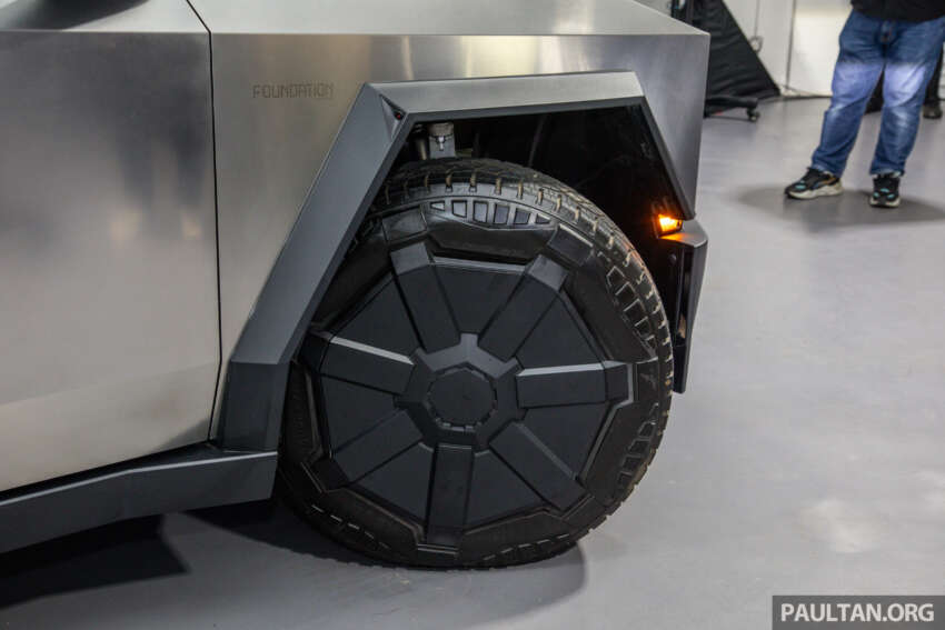 Tesla Cybertruck in Malaysia – stainless steel pick-up EV on display in showrooms in May, not for sale 1749410