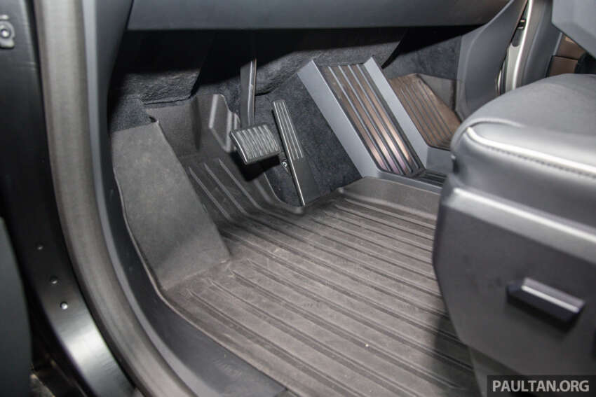 Tesla Cybertruck tiba di Malaysia – bakal dipamerkan di bilik pameran Mei nanti, tetapi bukan untuk dijual 1749508