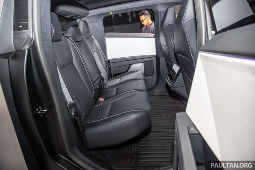 Tesla Cybertruck tiba di Malaysia – bakal dipamerkan di bilik pameran Mei nanti, tetapi bukan untuk dijual 1749513