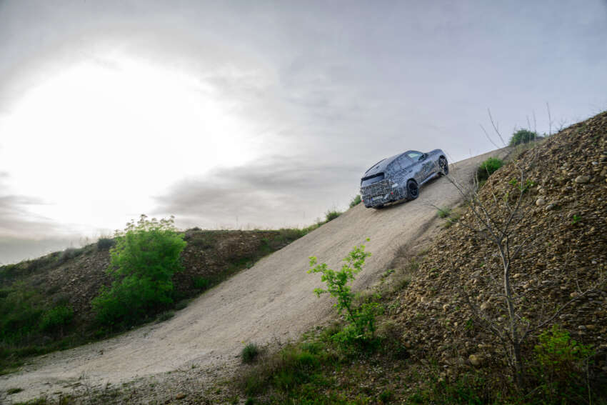 2025 BMW X3 teased – G45 seen in official “spyshots”; will get PHEV with 100 km EV range, 390 hp M50 1752859