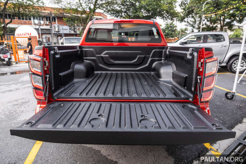 2024 Isuzu D-Max facelift launched in Malaysia – five variants; 1.9L, 3.0L turbodiesels; priced from RM99k 1763223