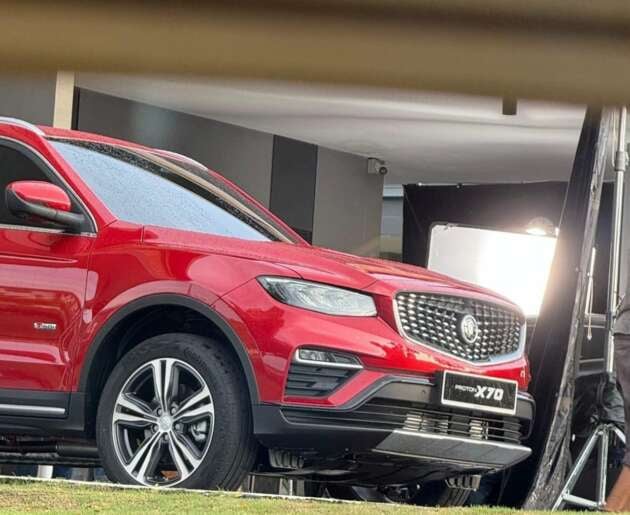 2024 Proton X70 facelift sighted without disguise – new headlights, grille and bumper seen uncovered