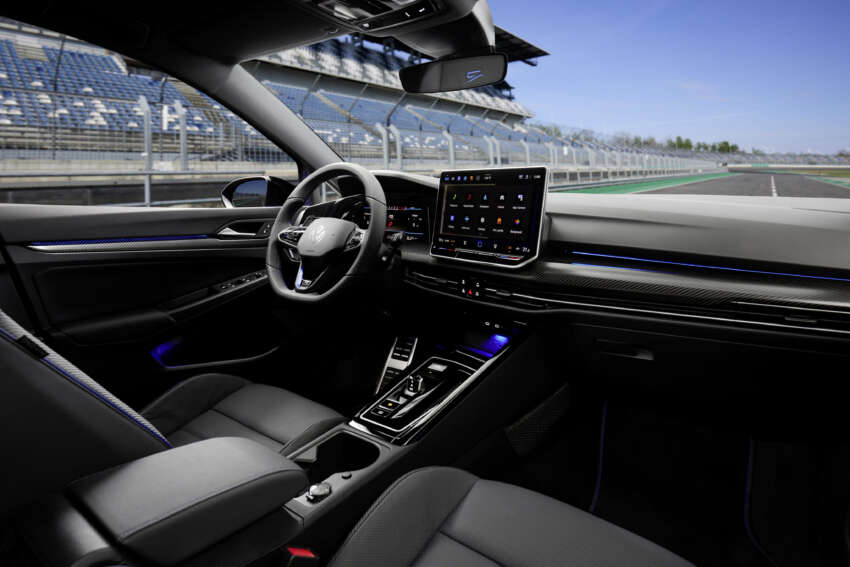 2025 Volkswagen Mk8.5 Golf R hatch, Golf R Variant estate – 333 PS/420 Nm 2.0T AWD, 270 km/h top speed 1782444