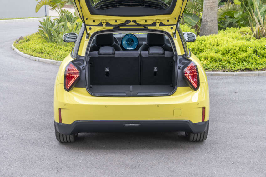 2024 MINI Cooper SE review – new Chinese-built EV MINI Hatch has nearly 2x range, but is it less fun? 1789170