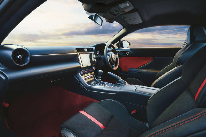 Toyota GR86 updated with retuned dampers, EPS – Hakone, Ridge Green Limited special editions added 1790427