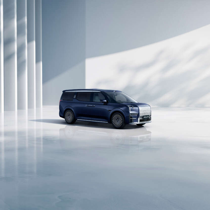 2024 Zeekr 009 debuts – new FWD, 7-seat variants; up to 789 PS, 900 km CLTC range; RHD for HK fr RM453k 1793322