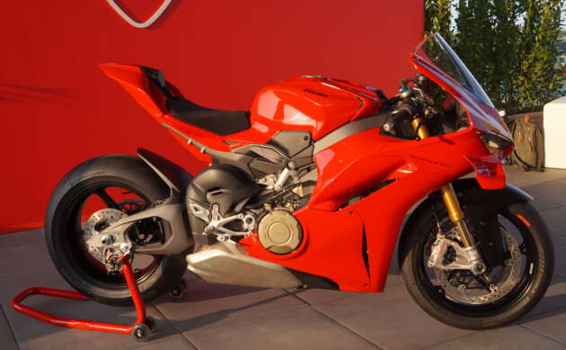 2025 Ducati Panigale V4S revealed at WDW2024, Italy