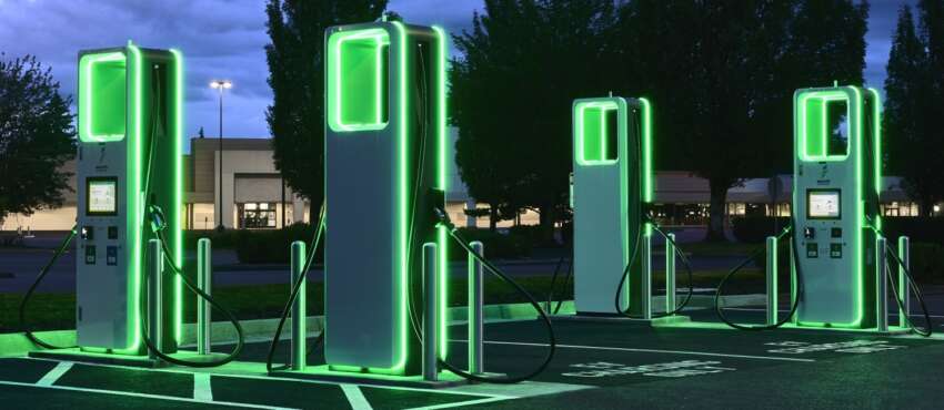 Trump vows to end EV mandate on day one if elected, “saving the US auto industry from obliteration” 1795199