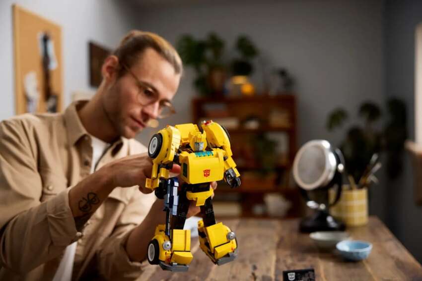 Lego 10338 Transformers Bumblebee – 950 pieces set transforms into a yellow Volkswagen Beetle 1783839