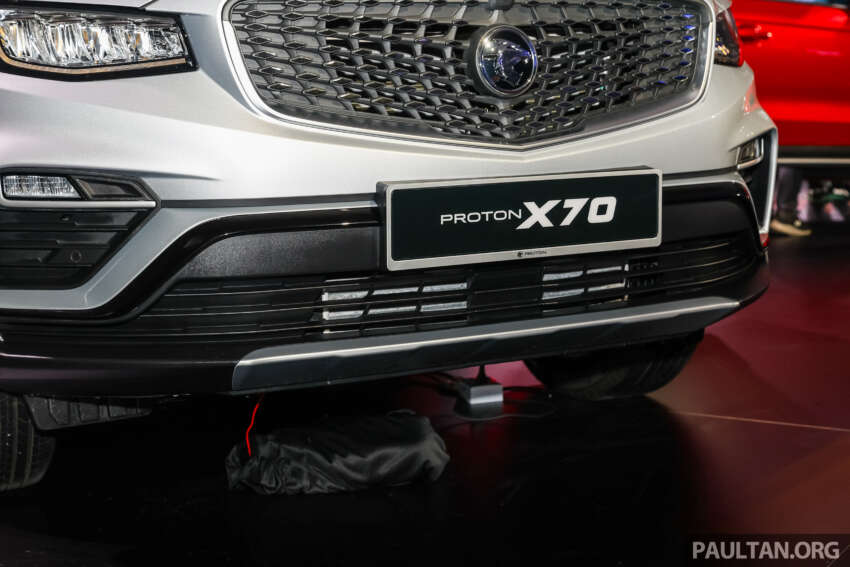2025 Proton X70 facelift launched – same price, bigger screen, AACP, from RM99k, RM7k early bird discount! 1803864