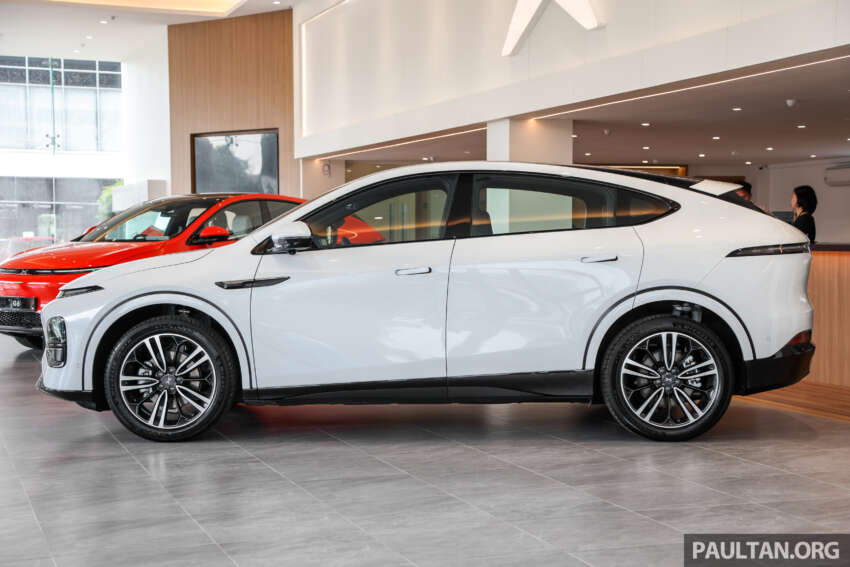 2024 Xpeng G6 launched in Malaysia – cheaper than Tesla Model Y; up to 570 km EV range; from RM166k 1809098