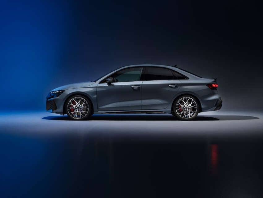 2025 Audi RS3 facelift debuts – sedan/Sportback; 400 PS 2.5T five-cylinder; 7:33.123 min Nürburgring time 1805612