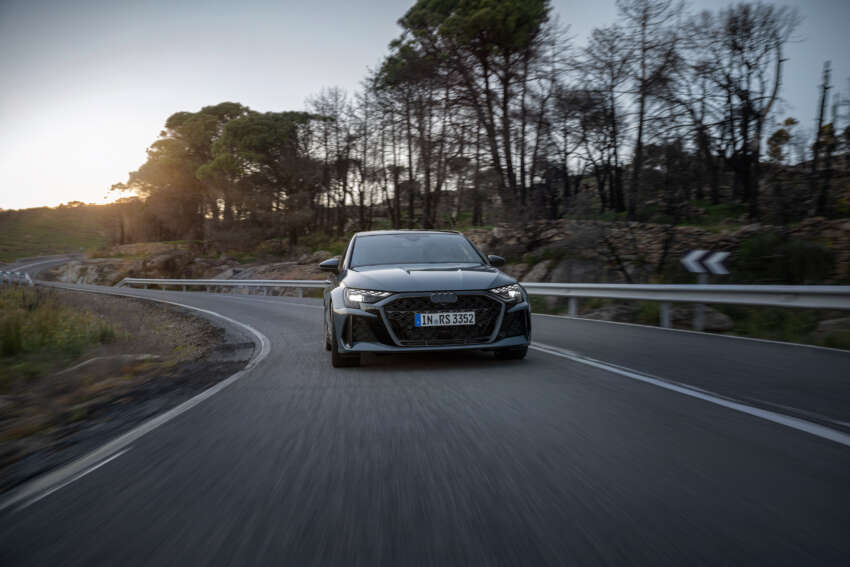 2025 Audi RS3 facelift debuts – sedan/Sportback; 400 PS 2.5T five-cylinder; 7:33.123 min Nürburgring time 1805585