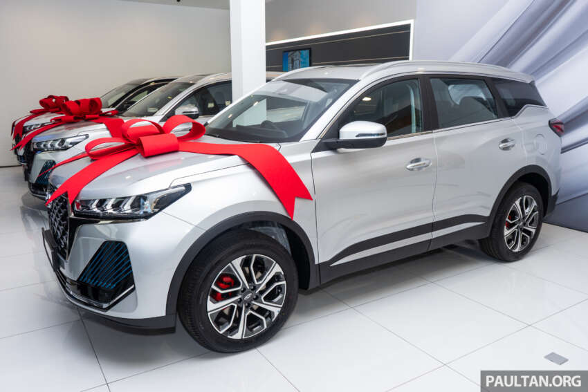 Chery Tiggo 7 Pro gifted to Malaysian Paris Olympics bronze medallists Aaron Chia and Soh Wooi Yik 1806673