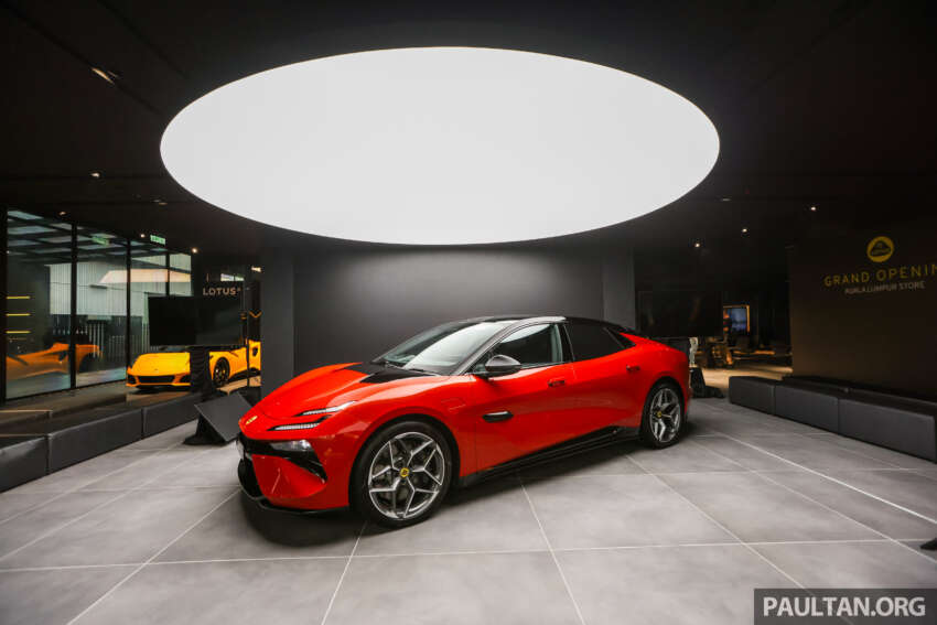 Lotus Kuala Lumpur Flagship Store in Glenmarie – 1,765 sq mt outlet w delivery bays, configurator room 1804634