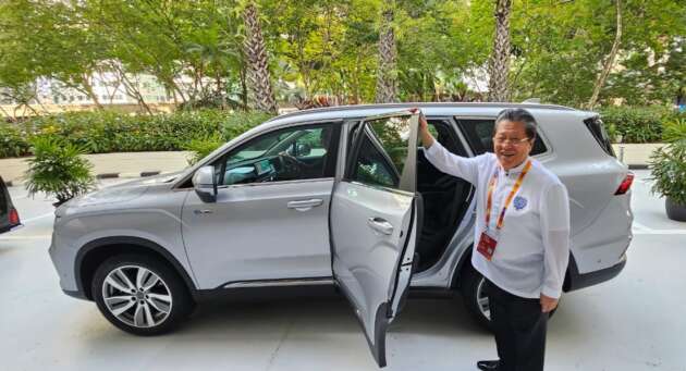 Proton X90 used to chauffeur World Chinese Entrepreneurs Convention delegates around in KL