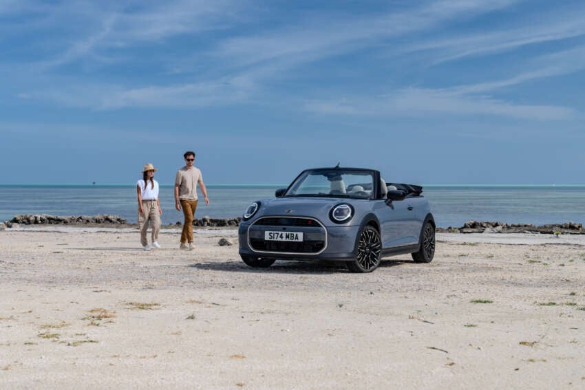 2024 MINI Cooper Convertible debuts – new F67 made in Oxford; three engine options; roof opens in 18s 1830358