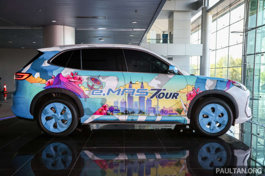 Proton eMas 7 open for booking, from RM120k est – EV’s interior shown for first time at ACE, come see it! 1839367